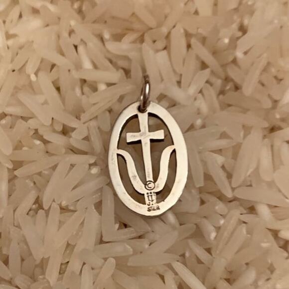 Retired James Avery Cross Flower Charm - Picture 4 of 4